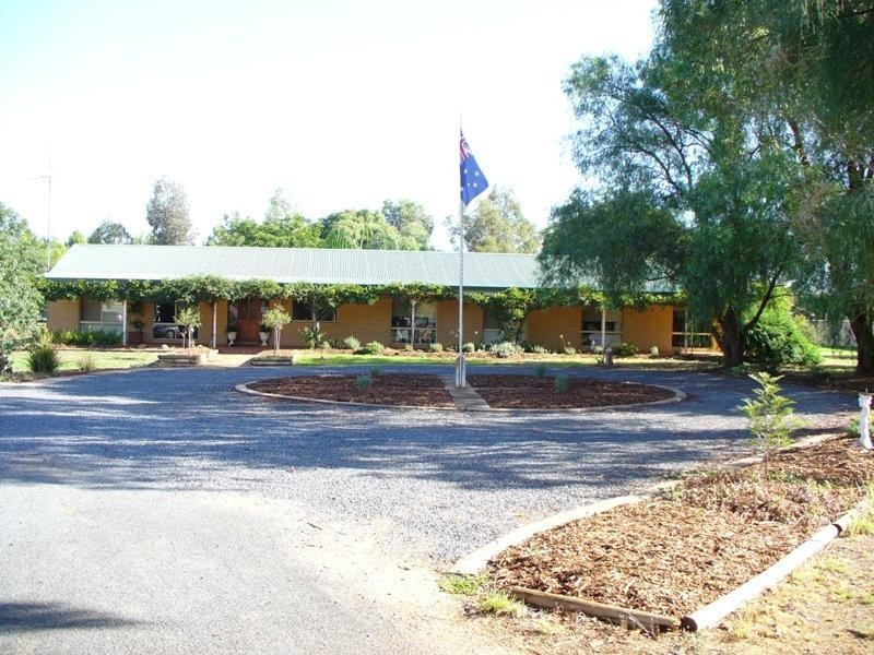 32 Kelly Road, Parkes NSW 2870