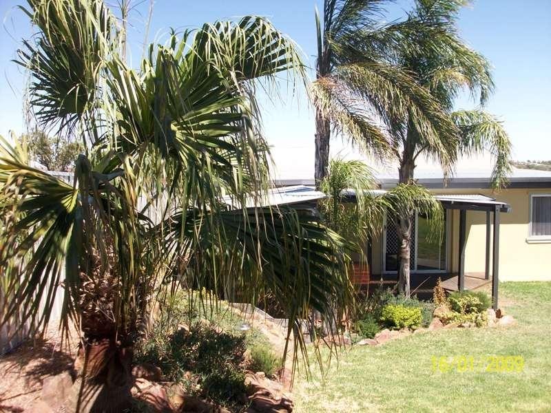 17 Park Street, Parkes NSW 2870