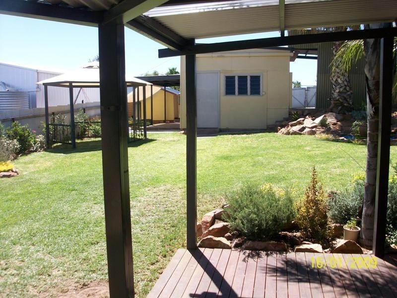 17 Park Street, Parkes NSW 2870