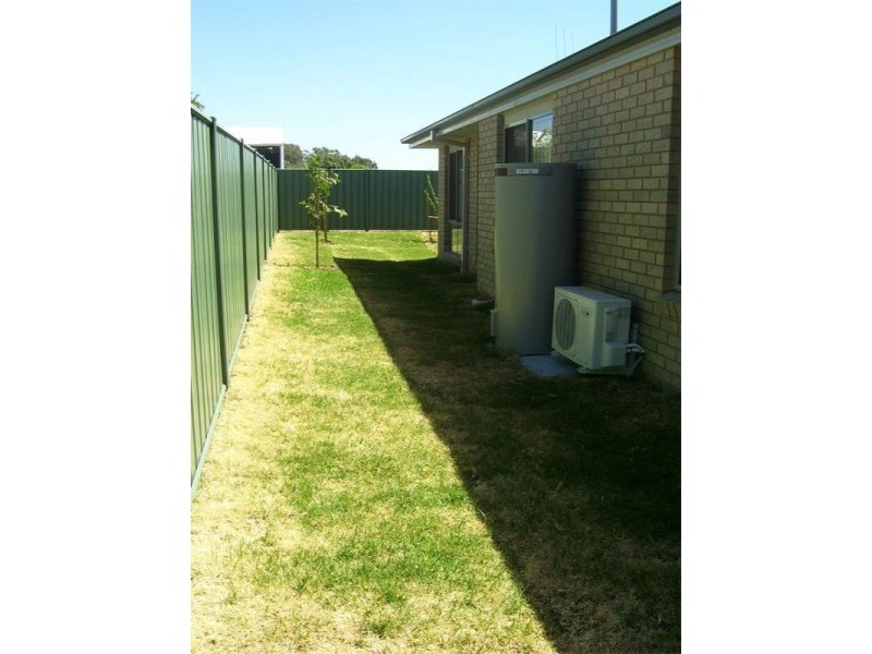 78b Close Street, Parkes NSW 2870