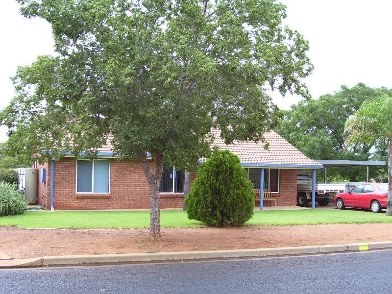 1 Danilenko Street, Parkes NSW 2870