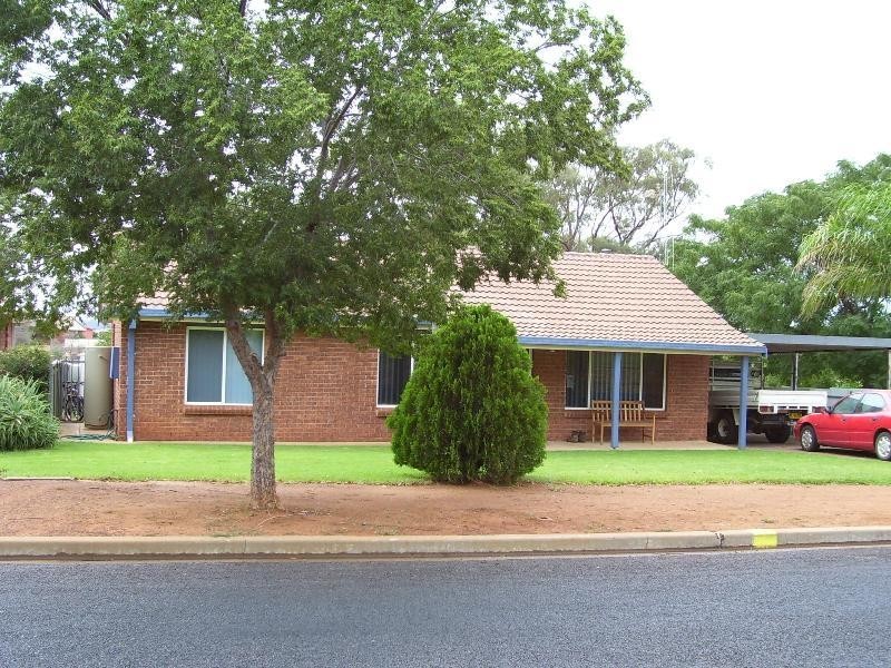 1 Danilenko Street, Parkes NSW 2870