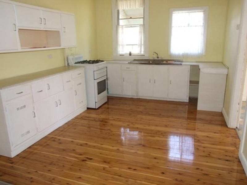 18 Wentworth Street, Parkes NSW 2870