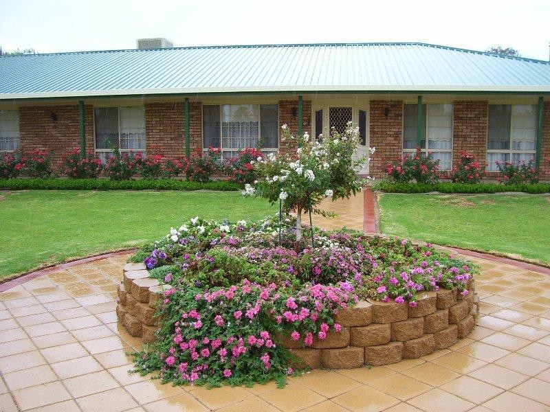 2 Aurora Street, Eugowra NSW 2806