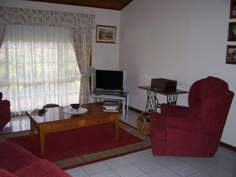 2 Aurora Street, Eugowra NSW 2806