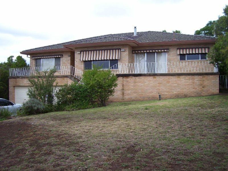 16 Mengarvie Road, Parkes NSW 2870