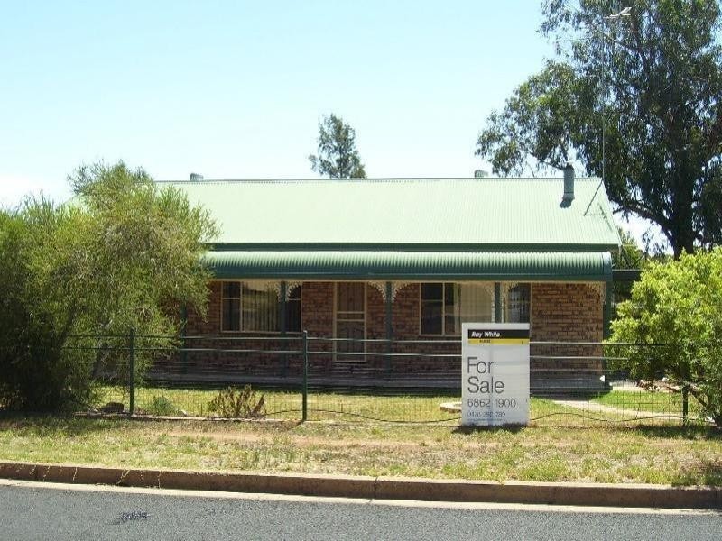 14 Paterson Street, Parkes NSW 2870