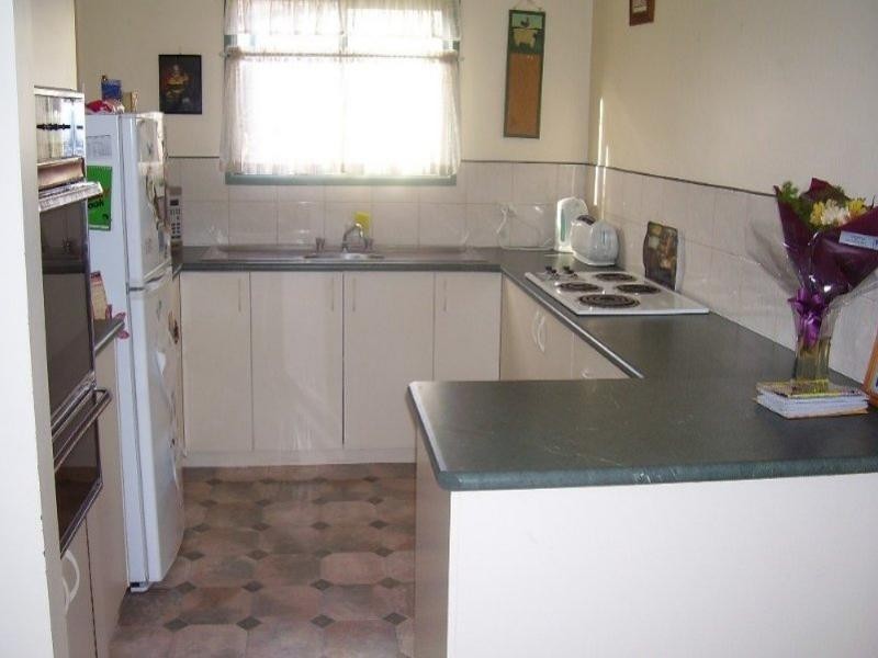 6 Welcome Street, Parkes NSW 2870