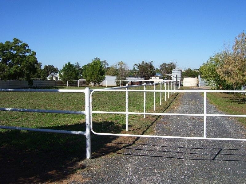 129 Victoria Street, Parkes NSW 2870