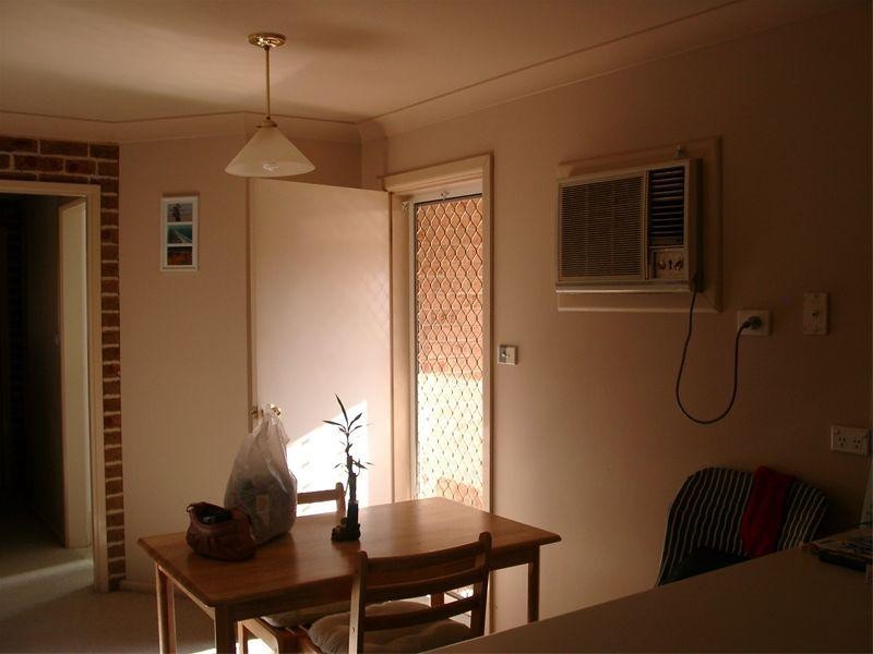 1/9 Ken Payne Place, Parkes NSW 2870