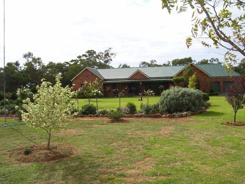 21 Wangara Lane, Parkes NSW 2870