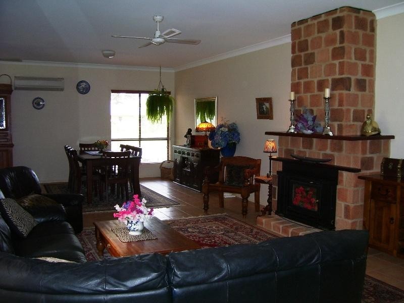 21 Wangara Lane, Parkes NSW 2870