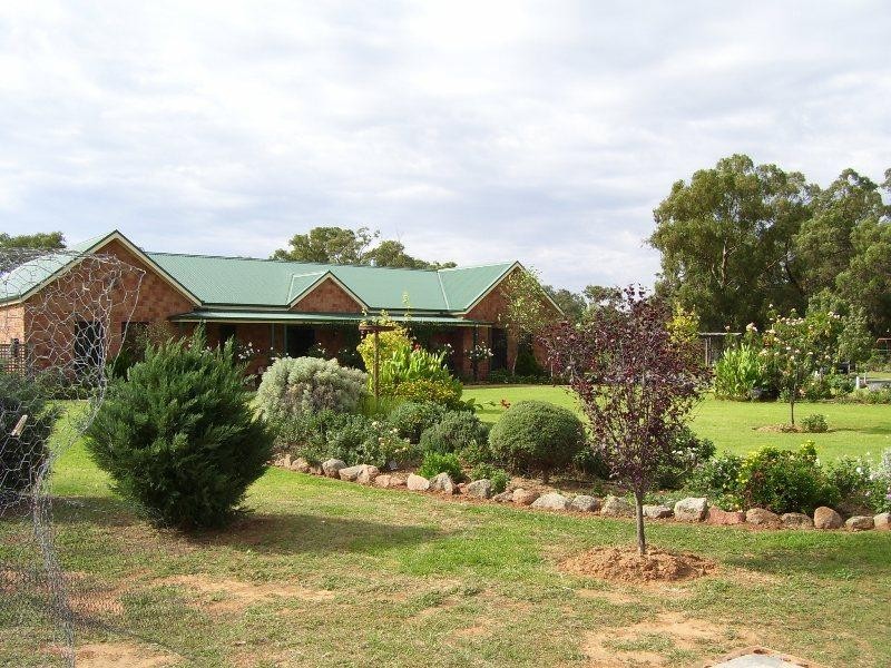 21 Wangara Lane, Parkes NSW 2870