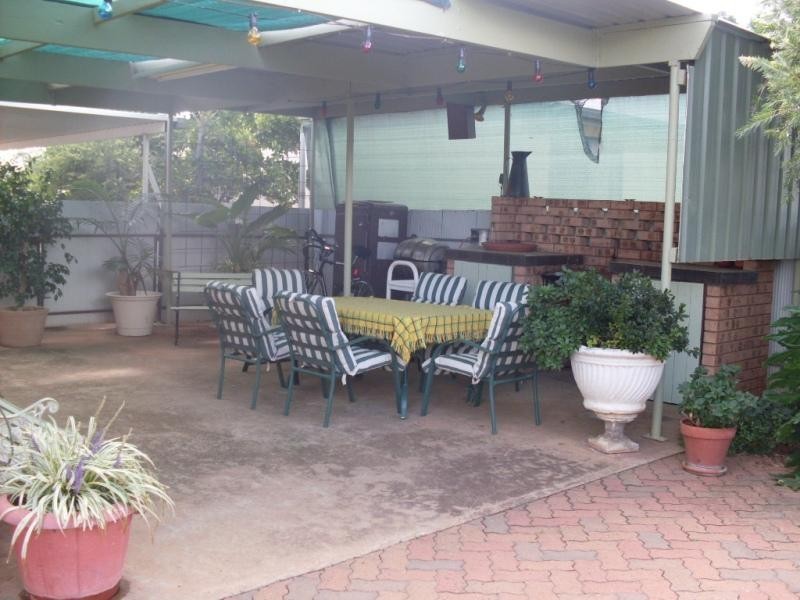 27 Lawson Street, Parkes NSW 2870