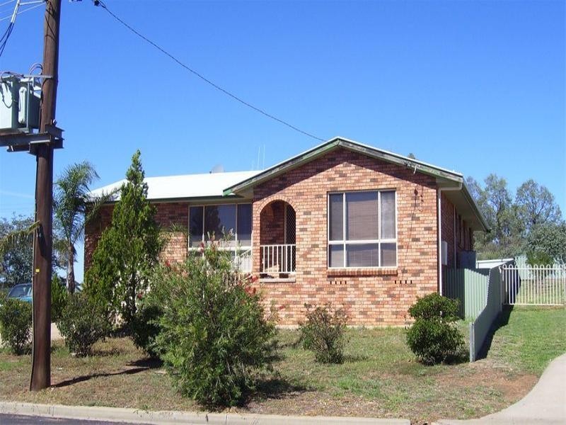 87 Woodward Street, Parkes NSW 2870