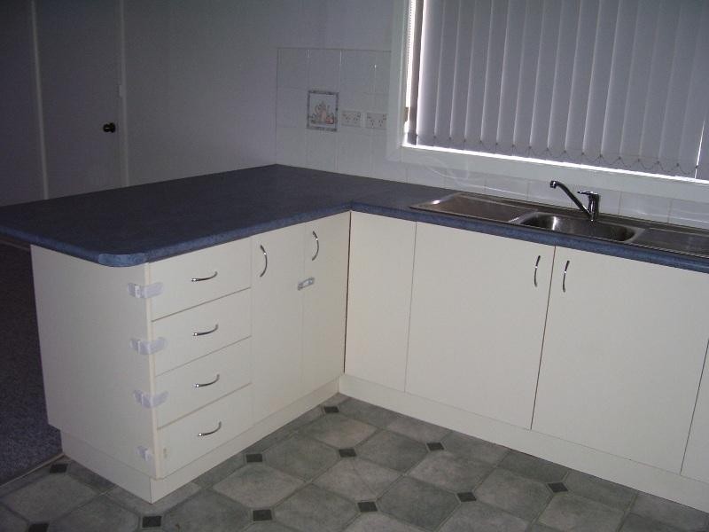 13 Best Street, Parkes NSW 2870