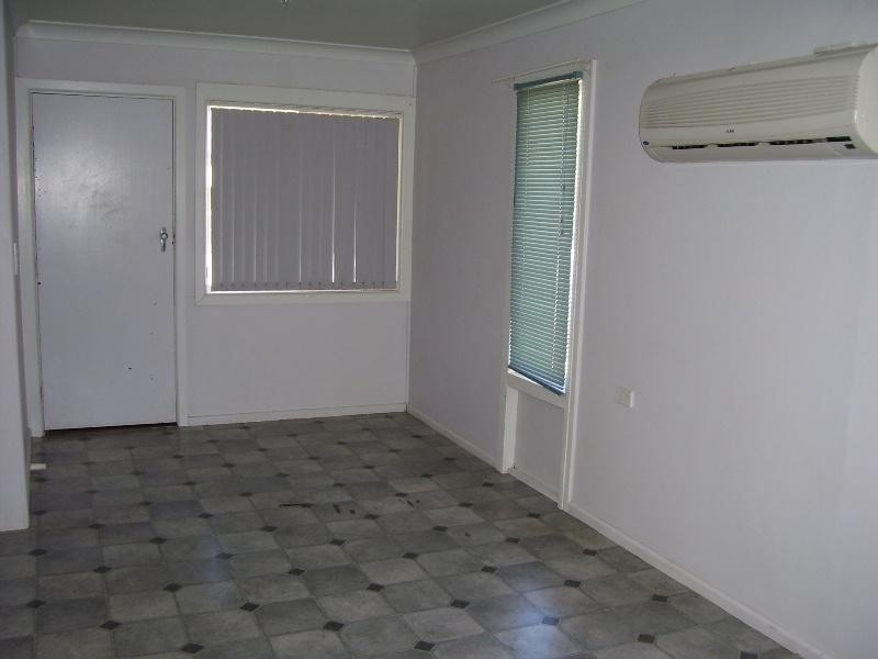 13 Best Street, Parkes NSW 2870