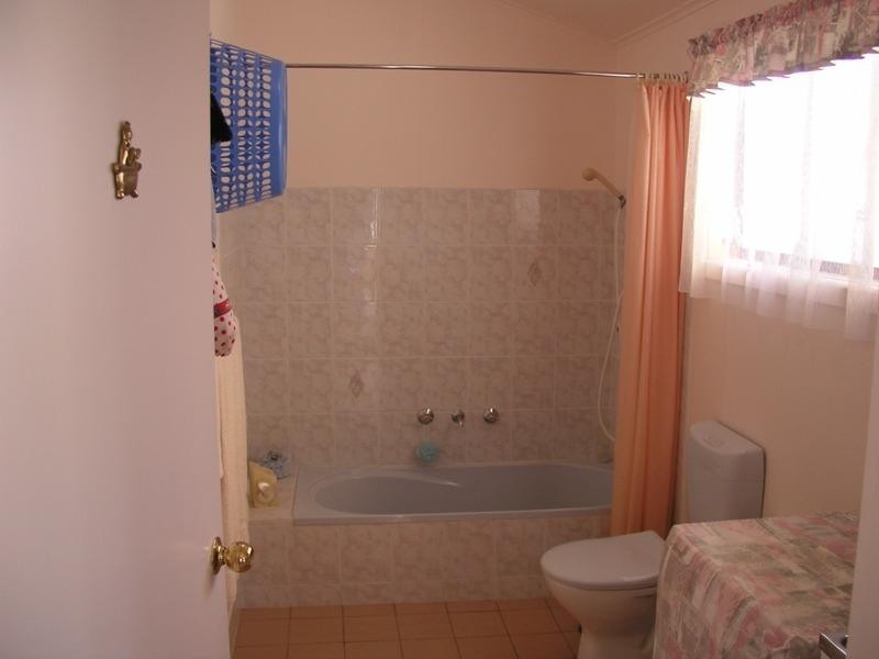 6-8 Coleman Road, Parkes NSW 2870