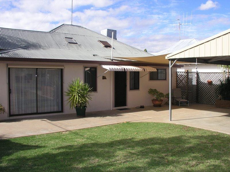 6-8 Coleman Road, Parkes NSW 2870