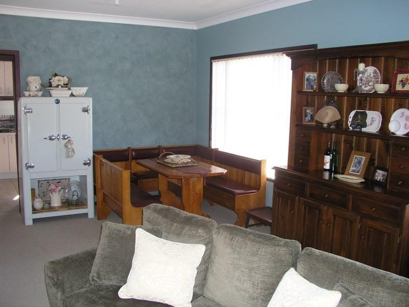 26 Panorama Crescent, Parkes NSW 2870