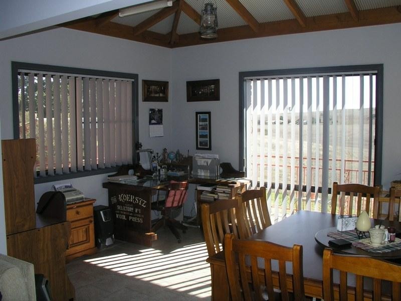 26 Panorama Crescent, Parkes NSW 2870