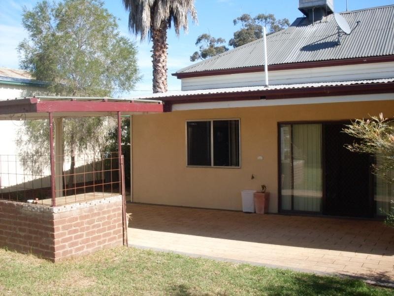 67 Hill Street, Parkes NSW 2870