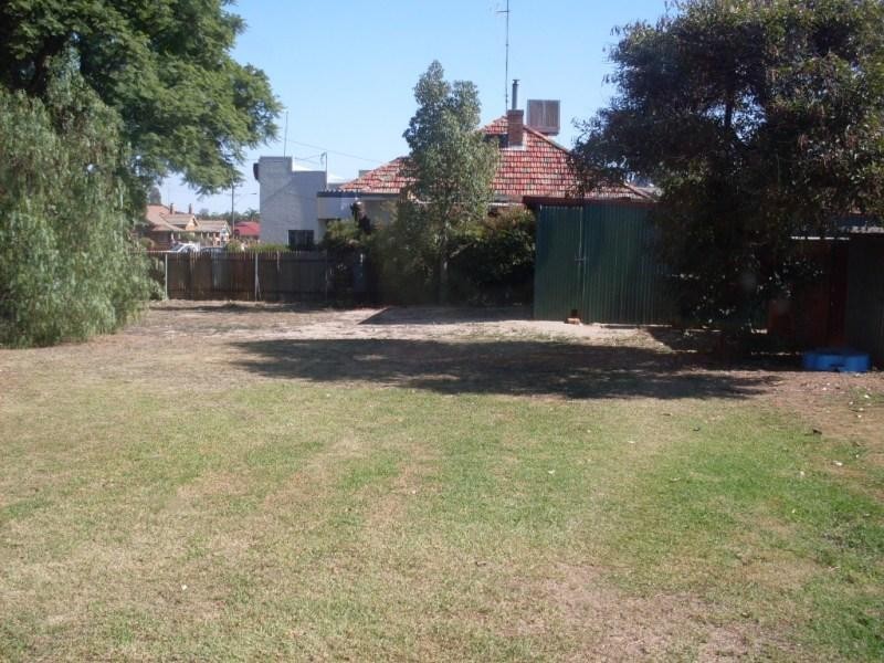 130 Currajong Street, Parkes NSW 2870