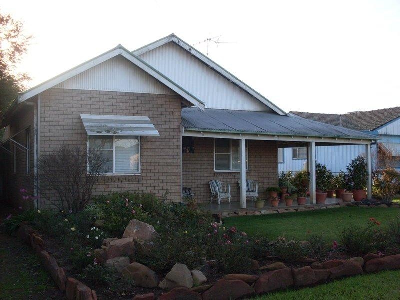 20 Junction Street, Parkes NSW 2870