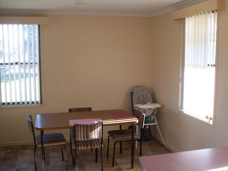 5 Marshall Place, Parkes NSW 2870