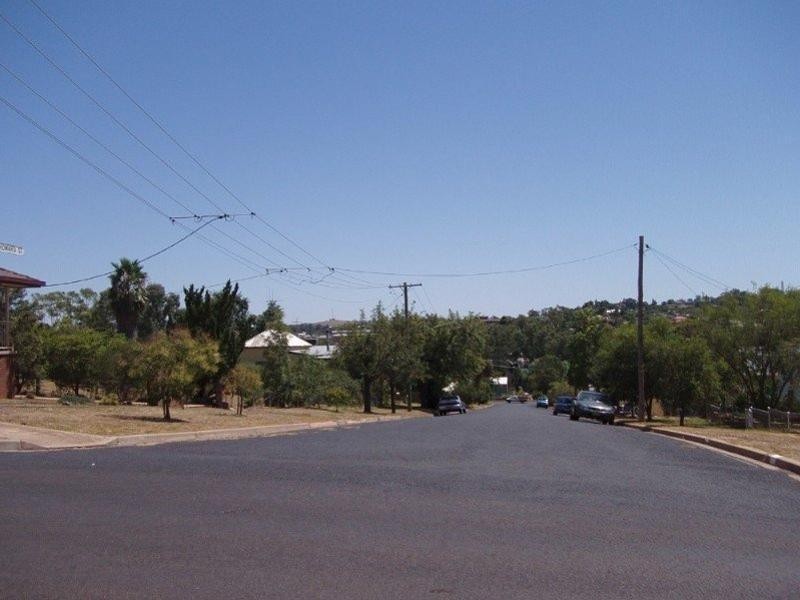 35 Medlyn Street, Parkes NSW 2870