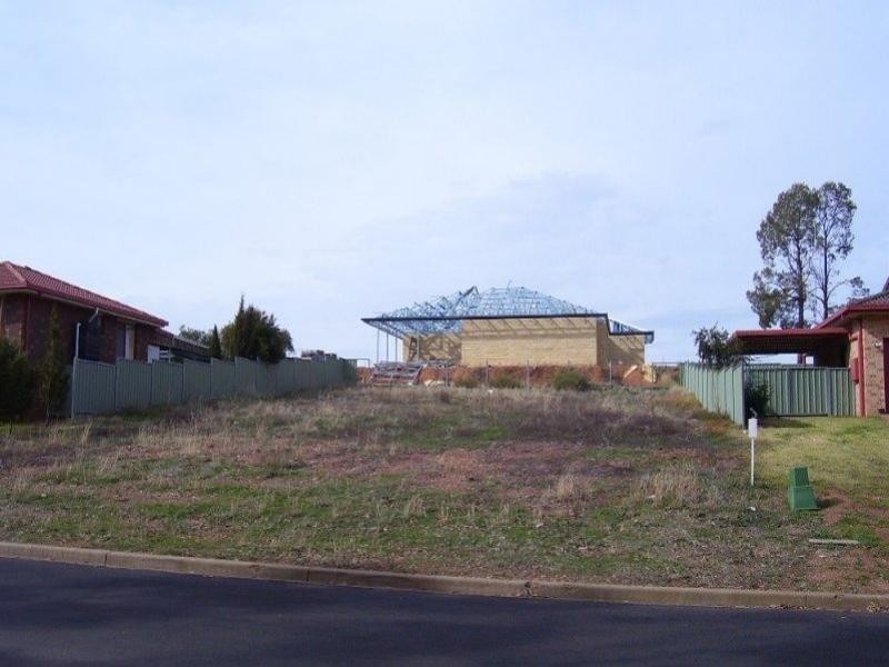 31 Park Street, Parkes NSW 2870