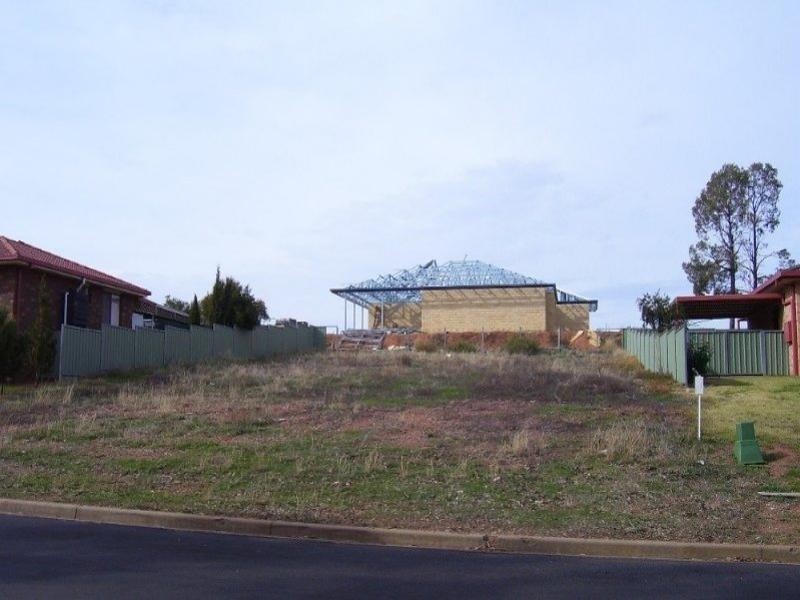 31 Park Street, Parkes NSW 2870