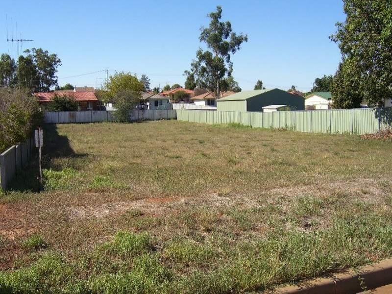 52 Best Street, Parkes NSW 2870