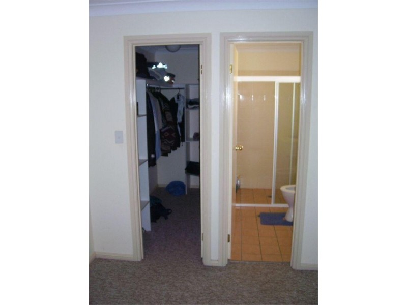 1 Hazelbank Avenue, Parkes NSW 2870