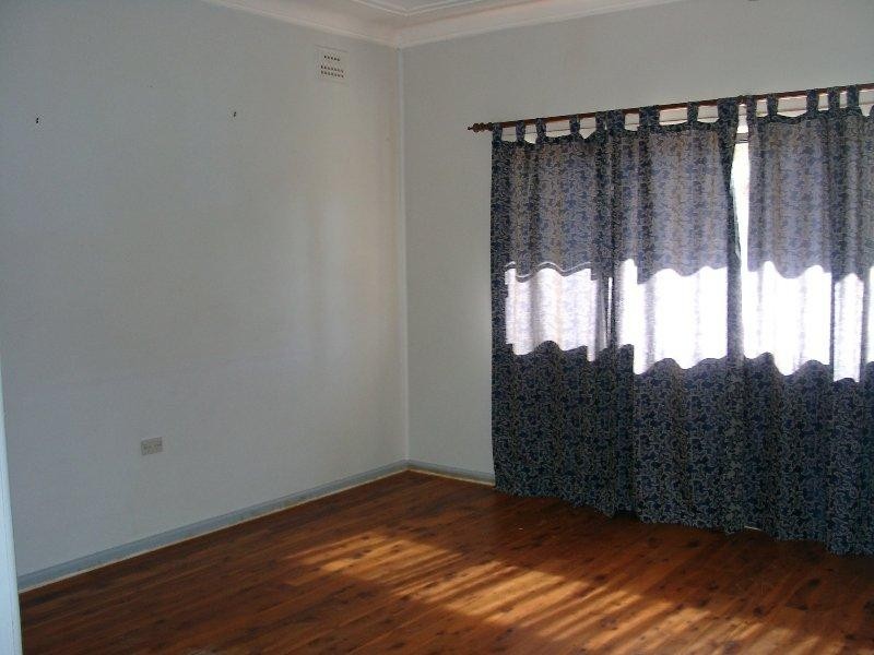 23 Kelly Road, Parkes NSW 2870