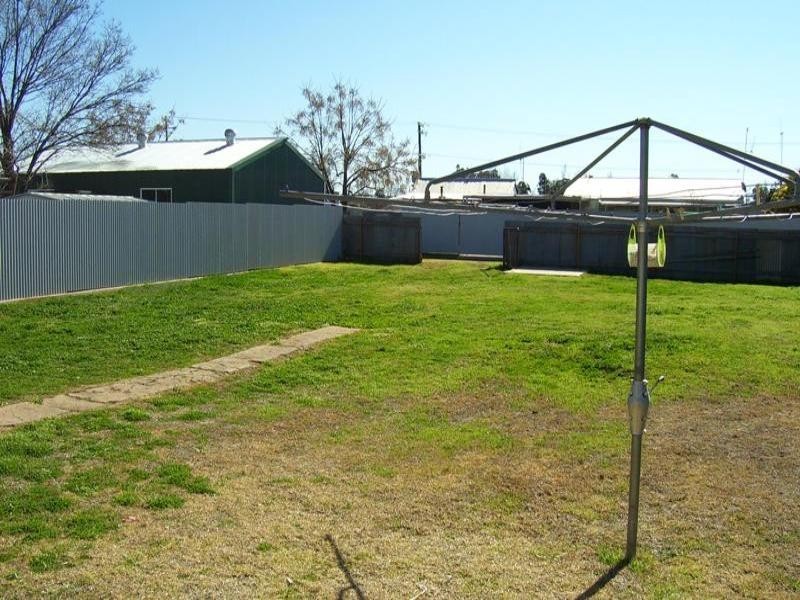 30 Station Street, Parkes NSW 2870