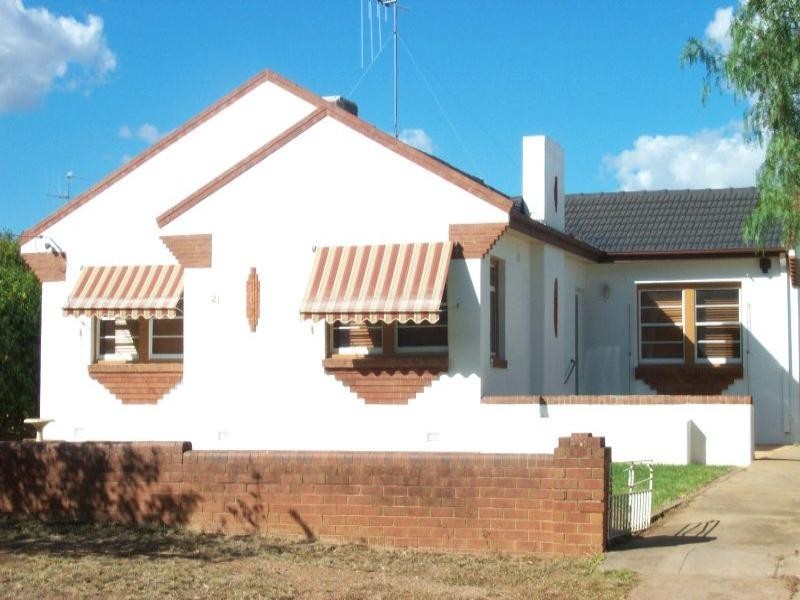 21 Phillip Street, Parkes NSW 2870
