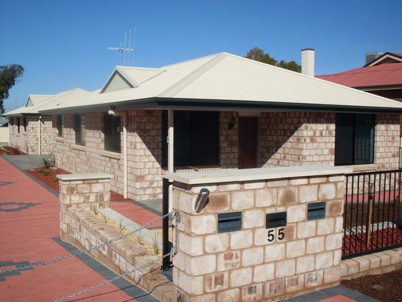 4/55 Bushman Street, Parkes NSW 2870