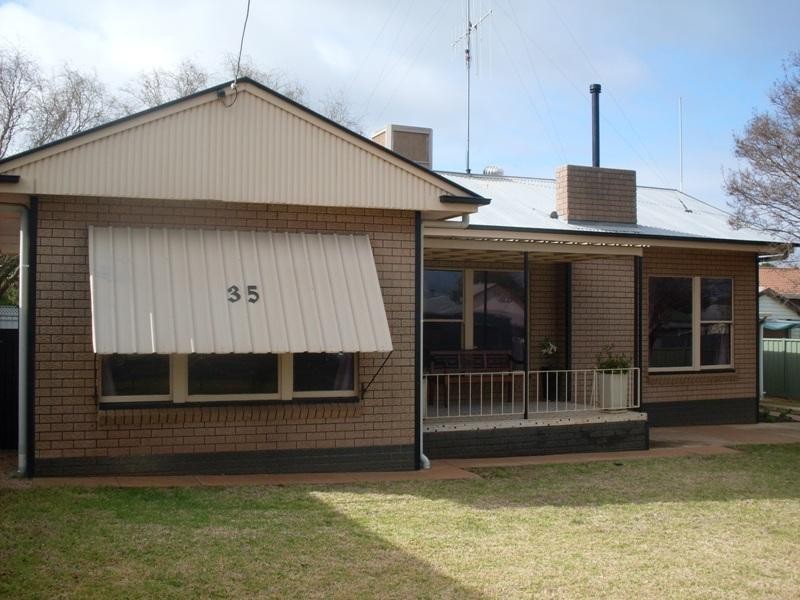 35 Thornbury Street, Parkes NSW 2870