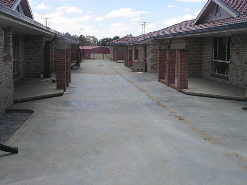 2/44 Brolgan Road, Parkes NSW 2870