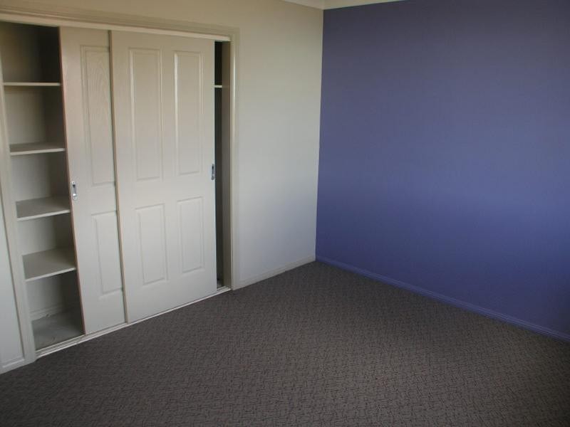 2/44 Brolgan Road, Parkes NSW 2870