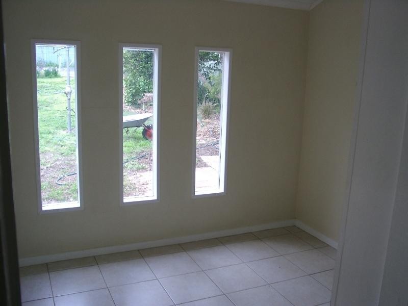 8 Thurlstone Street, Parkes NSW 2870