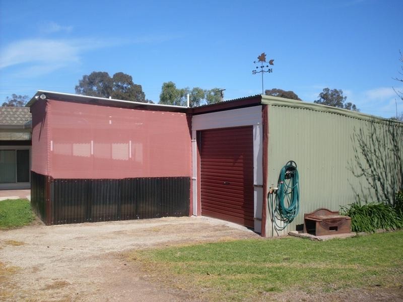 9 Cowra Street, Gooloogong NSW 2805