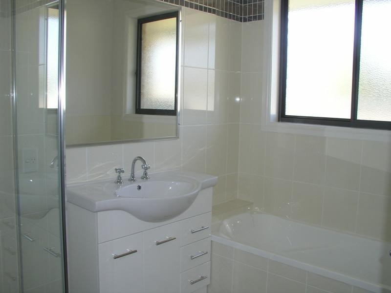 33 Noonan Street, Parkes NSW 2870