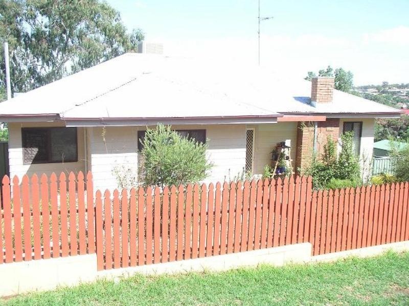 42 High Street, Parkes NSW 2870