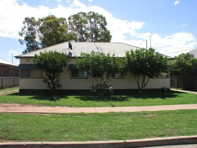 22A-22B Close Street, Parkes NSW 2870