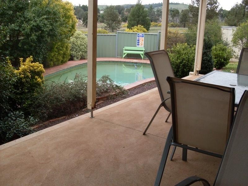 27 Glenburnie Close, Parkes NSW 2870