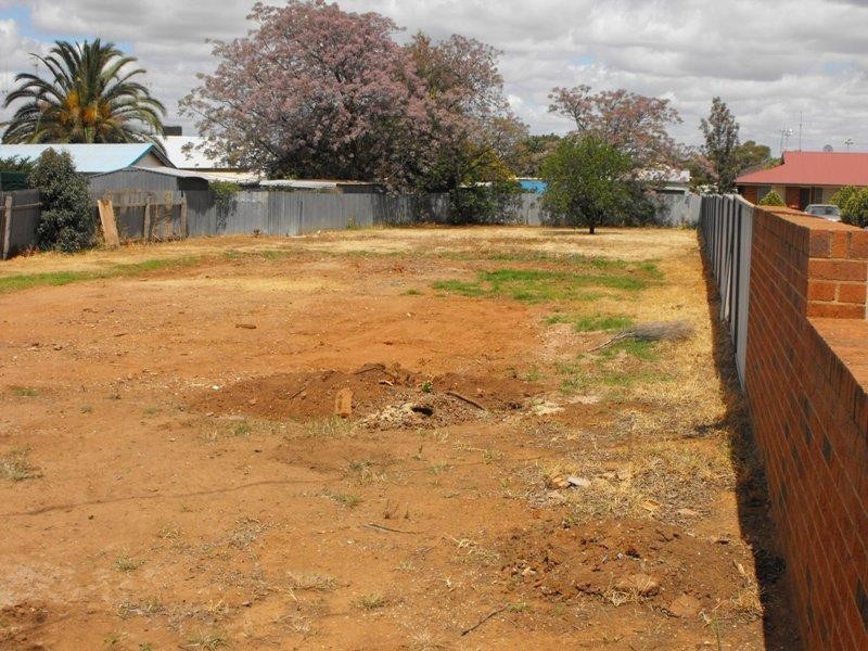 33 Cecile Street, Parkes NSW 2870