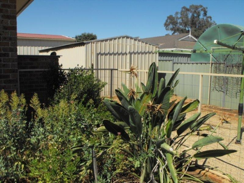 28 Fisher Street, Parkes NSW 2870