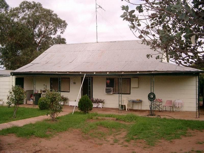 12 Paterson Street, Parkes NSW 2870